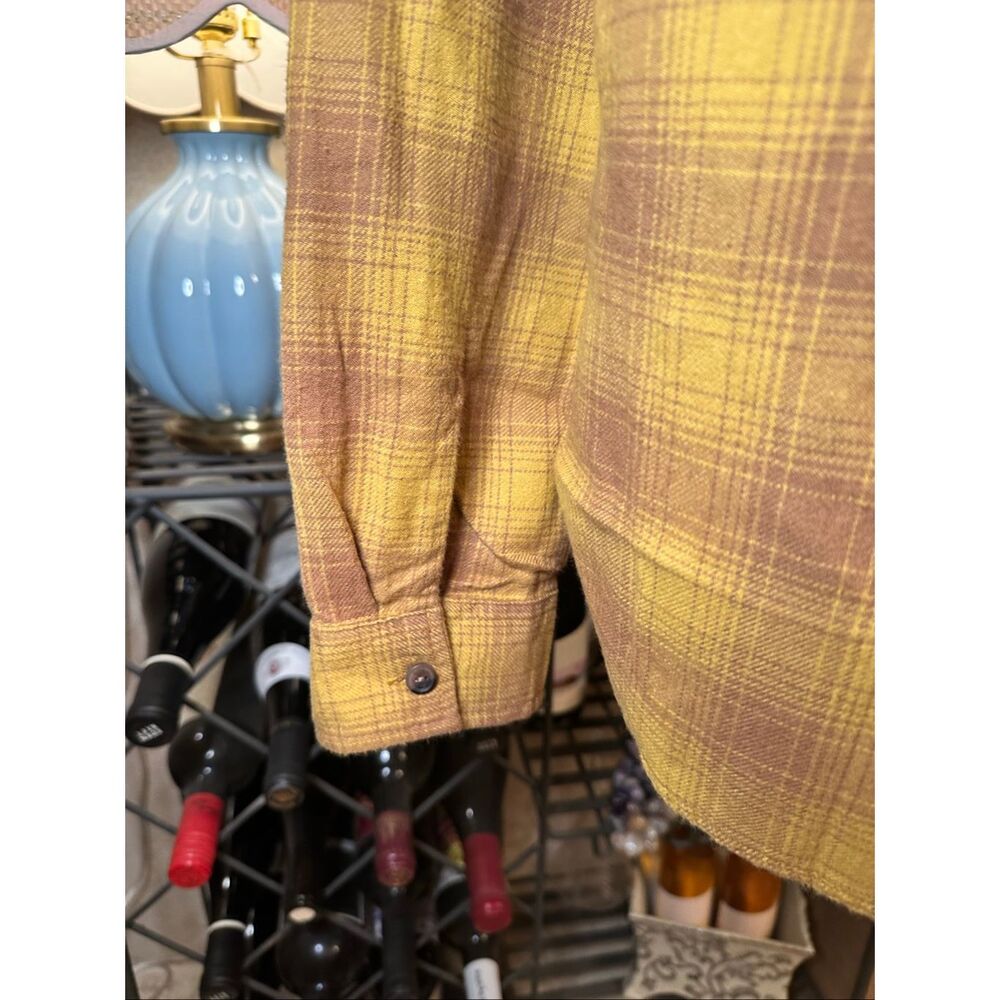 NWT RVCA button down shirt - Picture 5 of 7